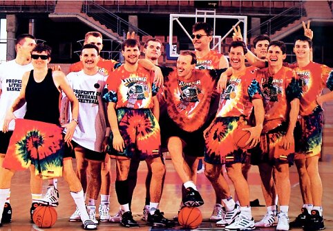 1992 metų Lietuvos vyrų krep&scaron;inio rinktinė (laisvalaikio apranga)