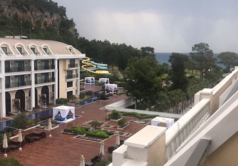 „Amara Premier Palace“ po vadovybės reakcijos į skundą