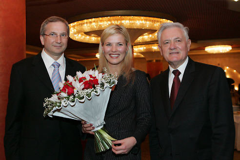 Asmeninio archyvo nuotr. /Algirdas ir Toma Kumžos su prezidentu Valdu Adamkumi