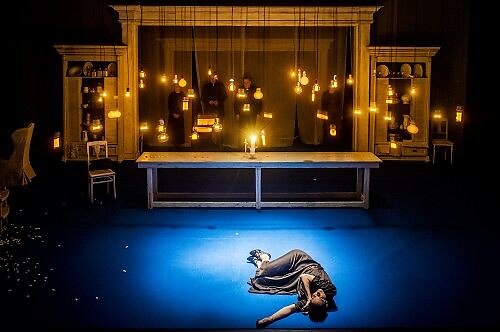 Varėnos kultūros centro arch. iliustr./Lietuvos nacionalinio dramos teatro premjera „Intymūs pokalbiai“