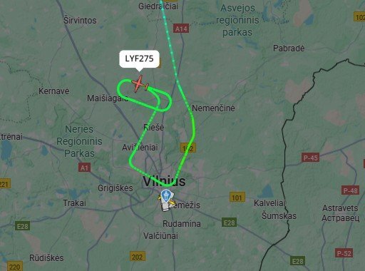 Ekrano nuotr. iš flightradar24.com/Vilniuje negali nusileisti „Spartan“ lėktuvas