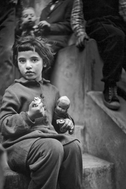 Antanas Sutkus. „Žaislai“, Vilnius, 1965 metai