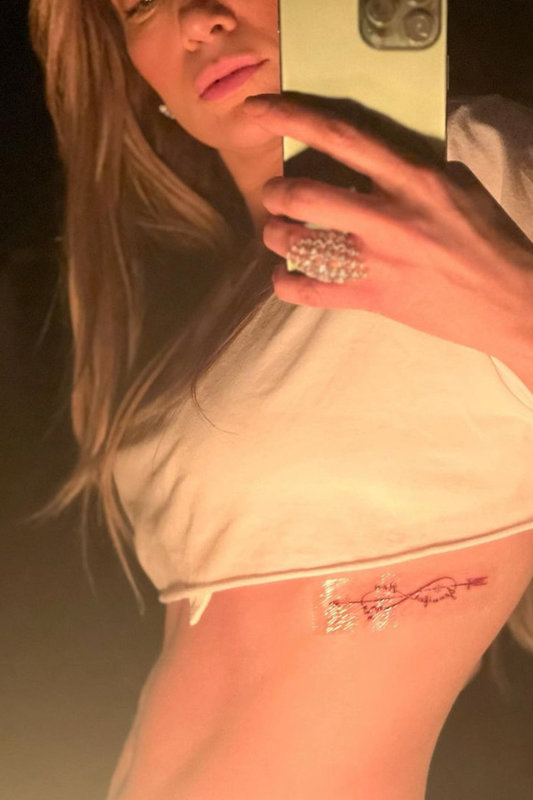 Jennifer Lopez tatuiruotė