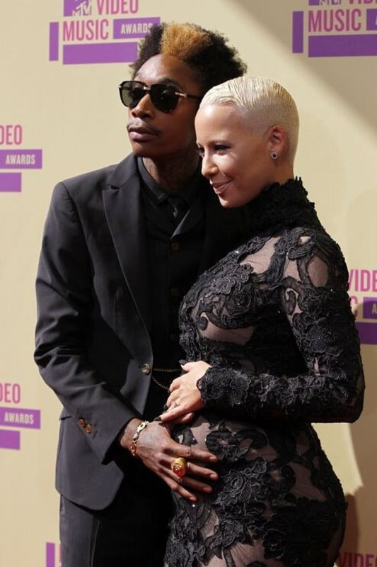 Reperis Wiz Khalifa su sužadėtine, modeliu Amber Rose