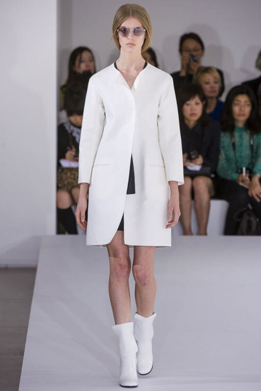 Jil Sander kolekcijos modelis Milano mados savaitėje.