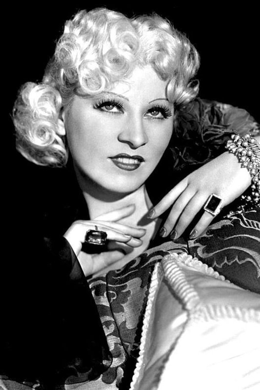 Mae West (1893.08.17–1980.11.22)