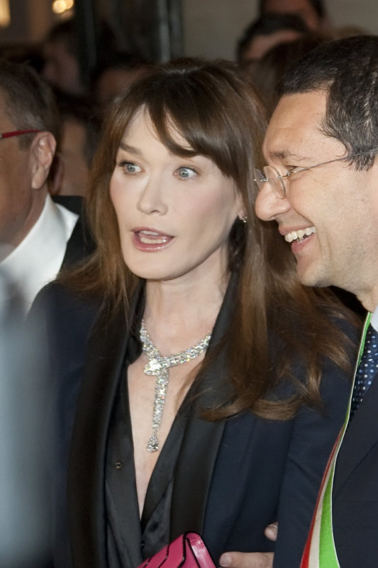 Carla Bruni-Sarcozy „Bulgari“ 130-ies metų jubiliejaus renginyje Romoje