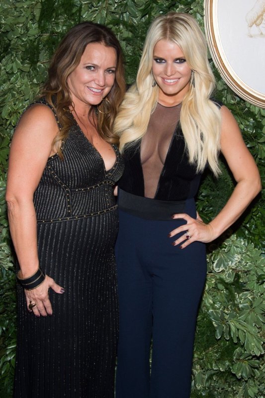 Jessica Simpson su mama Tina Ann Drew