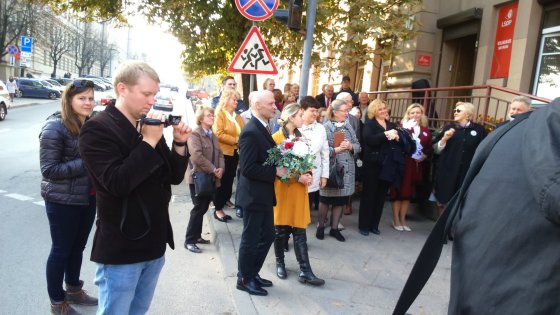 Bareljefas Dr.J.Basanavičiui, Mykolui Biržiškai, Povilui Gaidelioniui