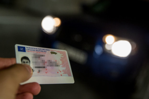 Photo by Julius Kalinskas / 15min / Driving license