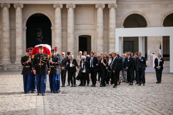 Photo by Vida Press / France accompanies legendary actor Jean-Paul Belmond