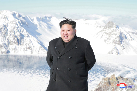 „Reuters“/„Scanpix“ nuotr./Kim Jong Unas ant Pektusano kalno