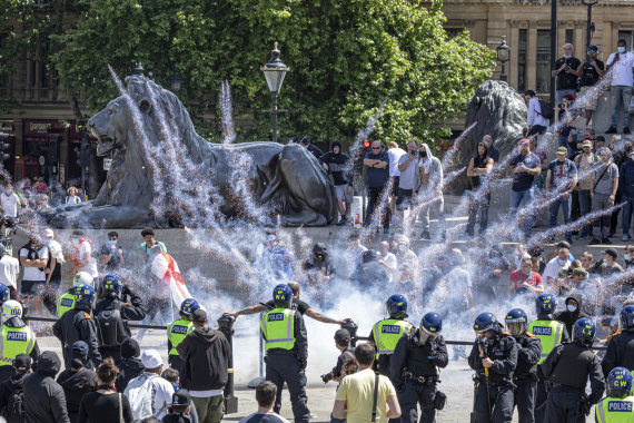 Scanpix / AP photo / Hundreds of people gathered in London for demonstrations