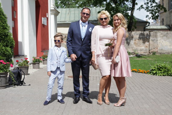   Vidmantas Balkūnas / 15min Photo / Reggio Macdonald with his family 