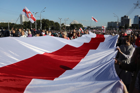 Reuters / Photo by Scanpix / Thousands of protesters take to the streets of Minsk