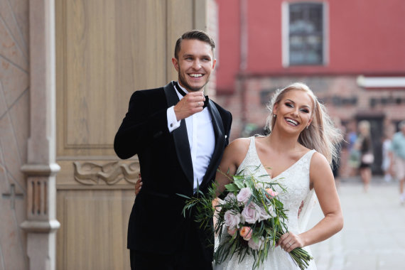   The wedding ceremony of the dream dance did not last long - everything was settled in three months.] Eriko Ovcharenko / 15min photos / Wedding of Martyn Kavaliauskas and Rusnė Jankauskytė 
