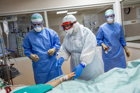 Photo by Vidmantas Balkūnas (VUL Santara Clinics) / Doctors who fight against the coronavirus