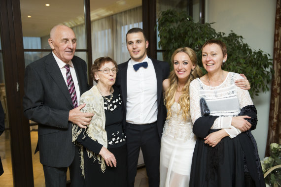 Personal album photo album / Baiba Skurstene-Serdiukė with family and grandmother Velta Skurstene