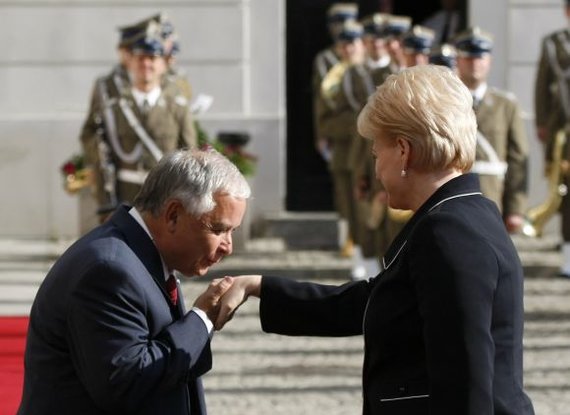 „Reuters“/„Scanpix“ nuotr./Dalia Grybauskaitė ir Lechas Kaczynskis