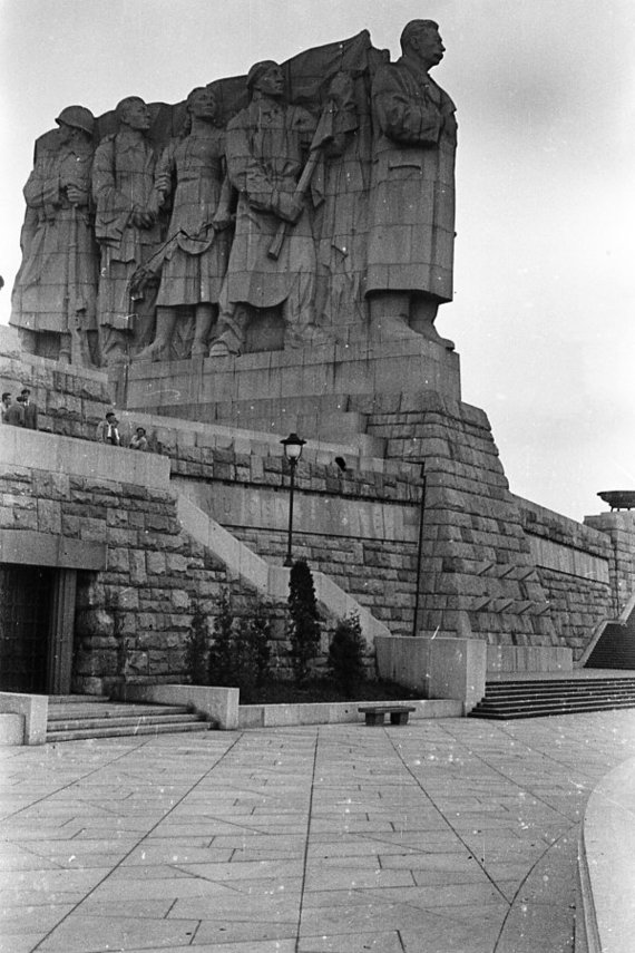 Wikipedia.org Photo / Monument to Joseph Stalin in Prague (around 1960)