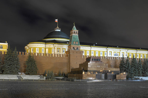 Illustrations from Wikimedia Commons / Vladimir Lenin's Mausoleum