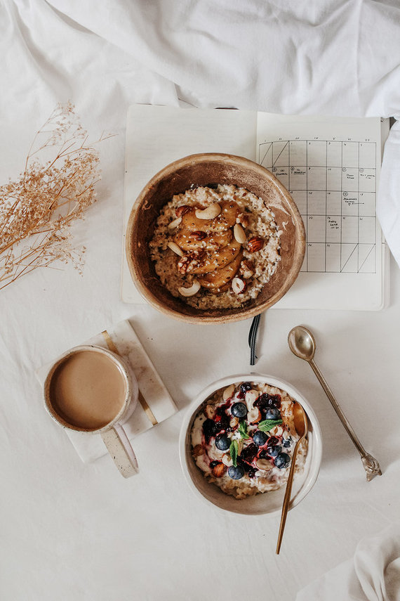 Photo of blogger and producer / Porridge with additives