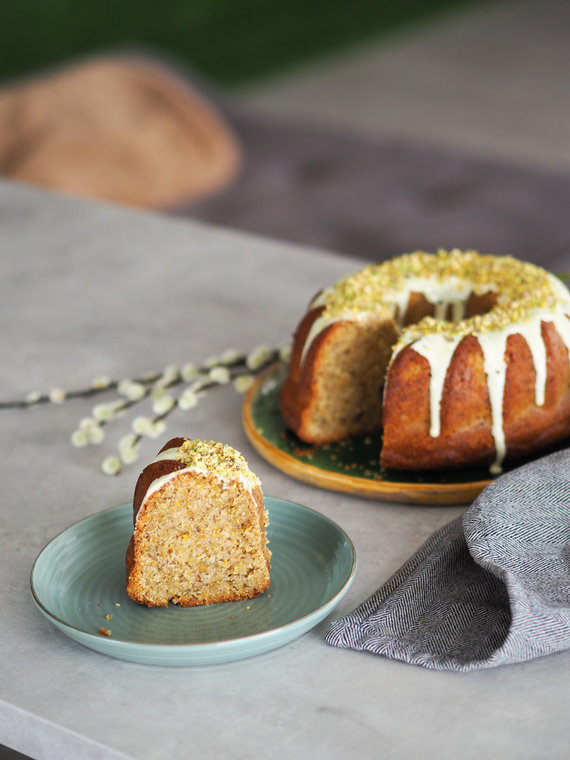 Photo by RIMI / Easter Cupcake with Pistachio and Lemon by Liucina Rimgailė