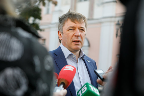 Erik Ovcharenko / 15min photo / Ramūnas Karbauskis cast his vote in advance at the Kaunas City Council