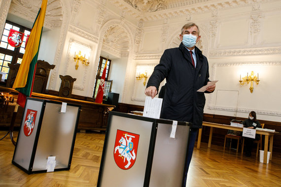 Erik Ovcharenko / 15min photo / Viktor Pranckietis cast his vote in the second round of the elections