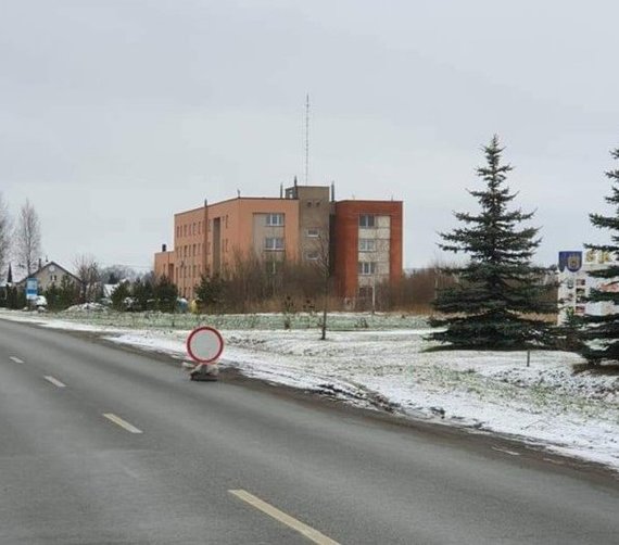 15min photo of the reader / Entrance to Skuodas