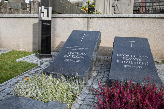 Photo by Julius Kalinskas / 15min / Burial of Biržai