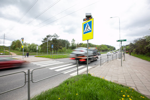 Photo by Julius Kalinskas / 15min / Pedestrian crossing