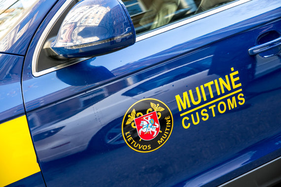 Julius Kalinskas / 15min photo / Customs mobile group car presented at the Customs Department