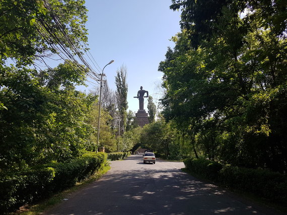Raimundos Celencevičiaus/15min nuotr./Armėnijos sostinė Jerevanas: monumentas „Motina Armėnija“.