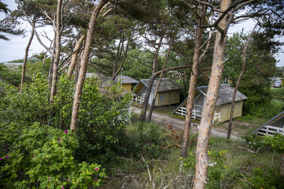 Luke April / 15min photo / Šventoji wooden houses