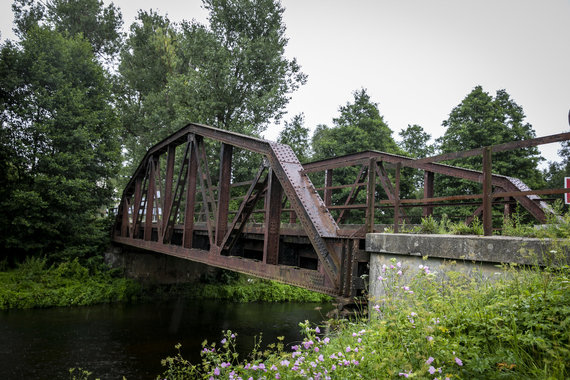 Photo by Luke April / 15min / Kazbe Bridge