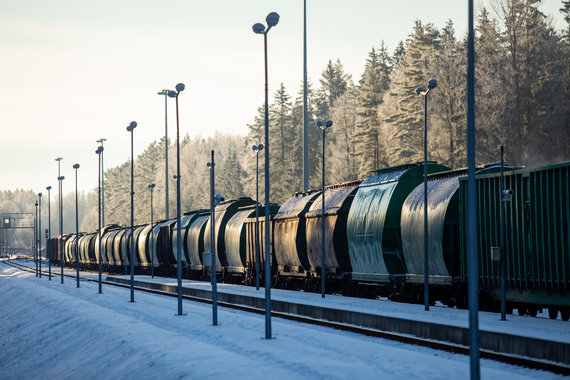 Photo by Lukas April / 15min / Belaruskalij wagons checked at Stlasylai railway border checkpoint