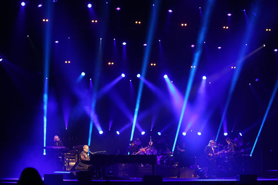 Eltono Johno koncertas Kaune