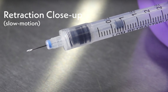 YouTube photo / This is how the needle automatically fits into the syringe