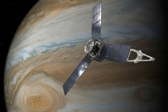 „Reuters“/„Scanpix“ nuotr./„Juno“ virš Jupiterio (iliustracija)