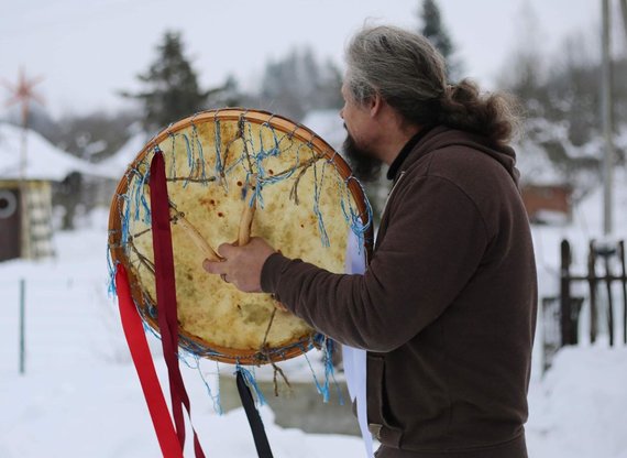 Photo by Dainius Vytas / Saugirdas, Vilija's husband, with his own shamanic drum