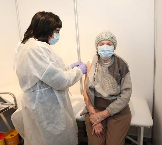 Photo by Alius Koroliov / 15min / Vaccination of people over 80 years old began in Kaunas 