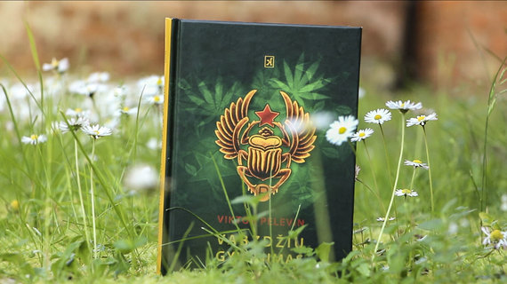 15min nuotr./Geriausios verstinės knygos rinkimai – Viktor Pelevin, „Vabzdžių gyvenimas“