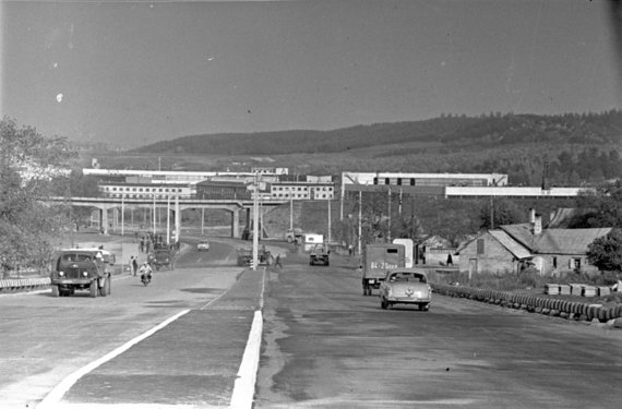 LCVA, 0-025743-01 / Start of the Vilnius-Kaunas highway in Vilnius, 1966. 