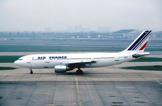 Photo from Wikimedia Commons / Airplane, which was later hijacked in 1994. and for which the terrorists planned to crack down on the Eiffel Tower