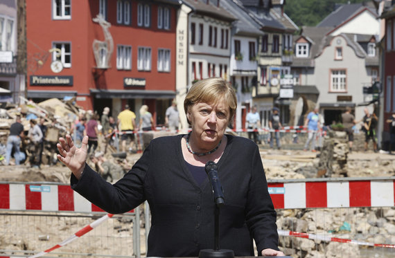 Scanpix / AP Photo / Angela Merkel in a city devastated by floods