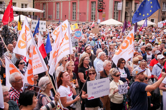 ZUMAPRESS / Photo by Scanpix / Protest against the rulers' plans for the media in Gdańsk