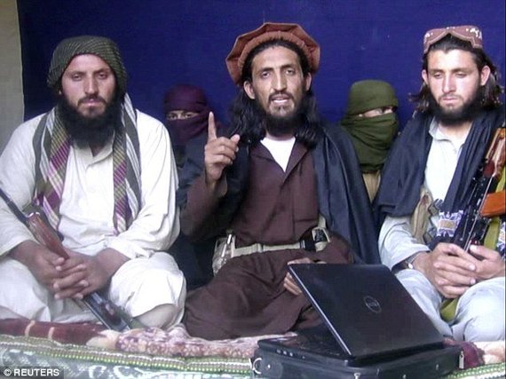 Photo from Twitter / Abu Omar Khorasani (center)