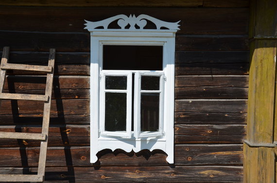 Indrės Rutkauskaitės, Dalios Stabrauskaitės nuotr./Mokymų metu restauruotas langas Dieveniškėse 