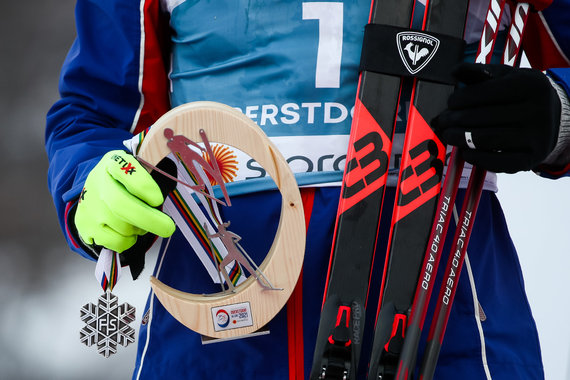 Photo by Scanpix / Incident at the 50km World Ski Championships.